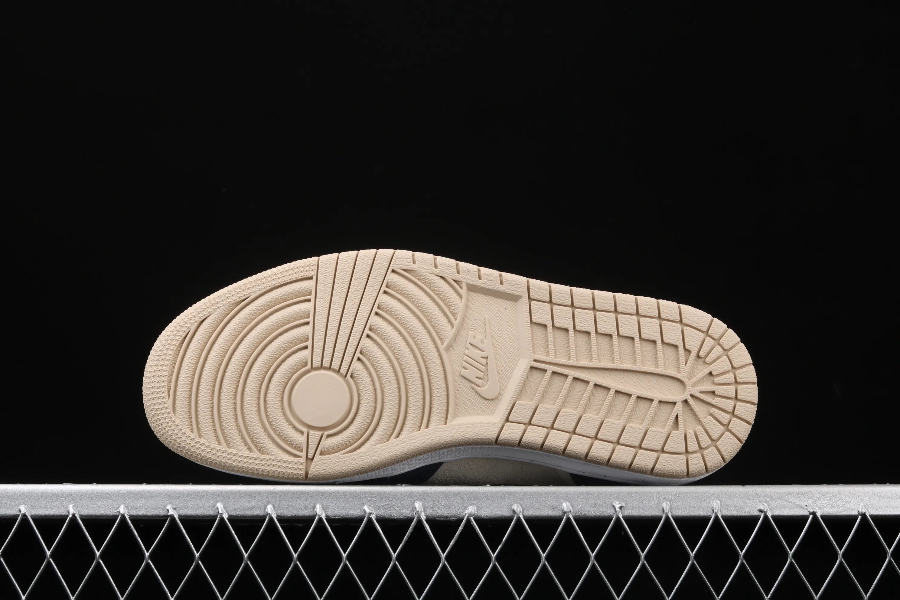 All categories Air Jordan Jordan series basketball shoes Air Jordan 1 High Air Jordan 1 Retro Premium AJ1 Joe 1 khaki blue frosted basketball shoes AQ9131-401